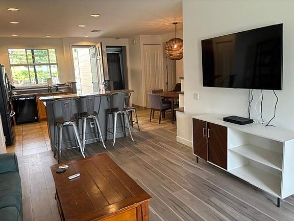 3rd image of 75-5919 Alii Dr APT A2
