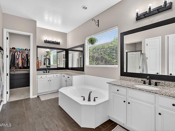 5th image of 10726 E SANGER Avenue