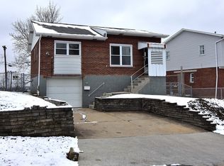 106 Bluemont Dr, West Mifflin, PA 15122