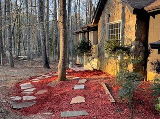 180 Little Creek Dr, Fayetteville, GA 30214