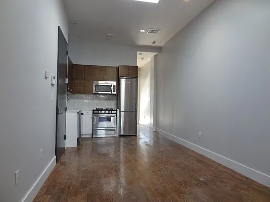 Rented by Miron Realty Group | media 48