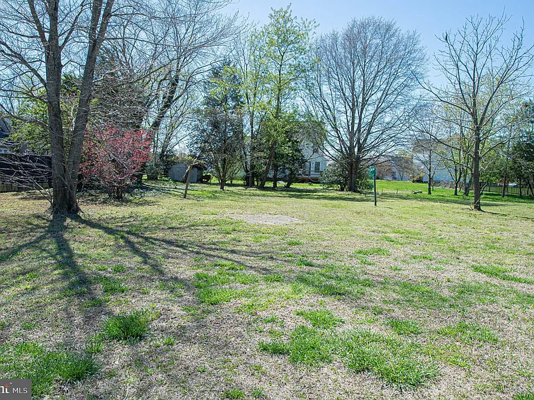 602 E Main St — Photo 12