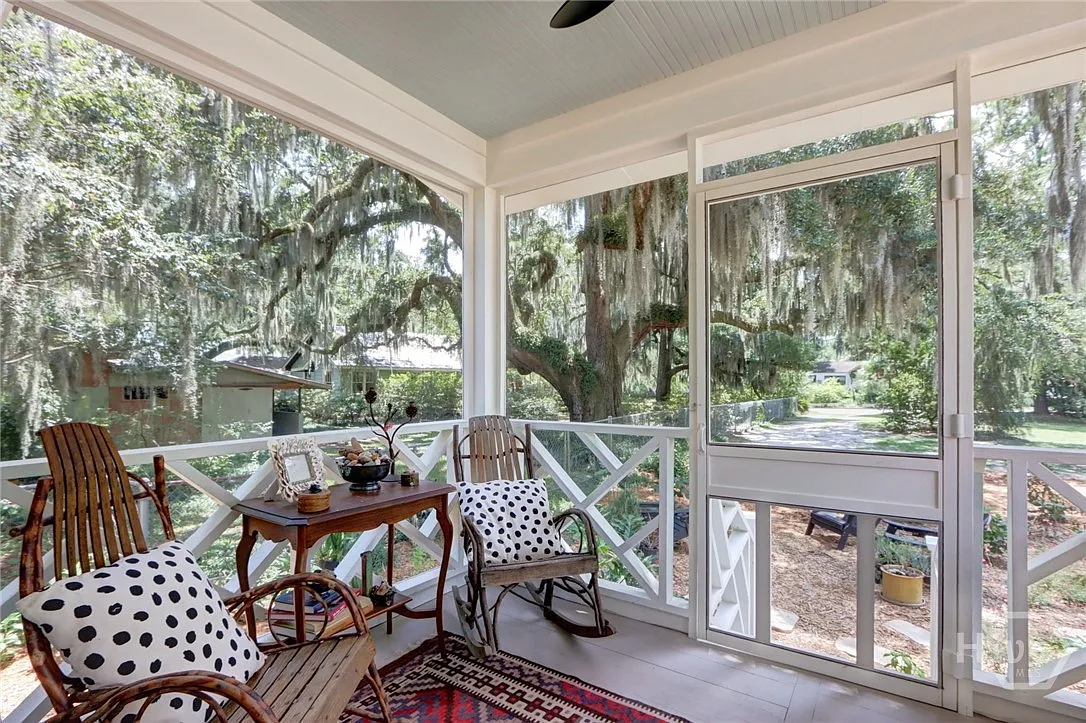 1 bed, 1.0 bath, 700 sqft, $2,175 — Photo 2