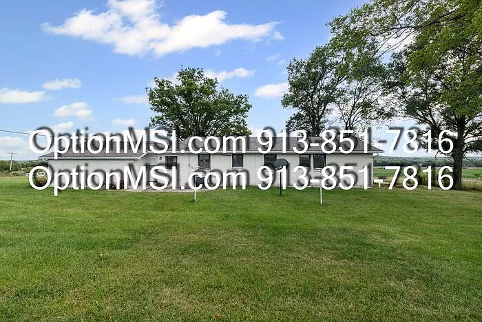 188 N 1600th Rd — Photo 38