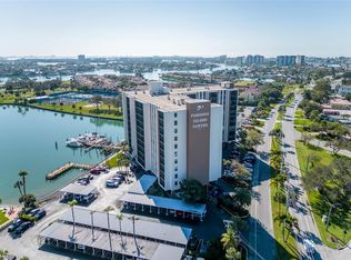 10355 Paradise Blvd APT 1015, Treasure Island, FL 33706