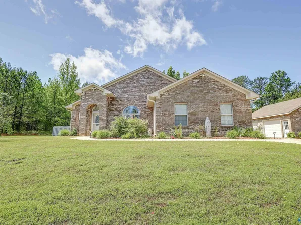 21698 Pinebrook Dr, Athens, AL 35614