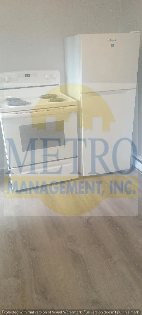 Studio, $675 — Photo 4
