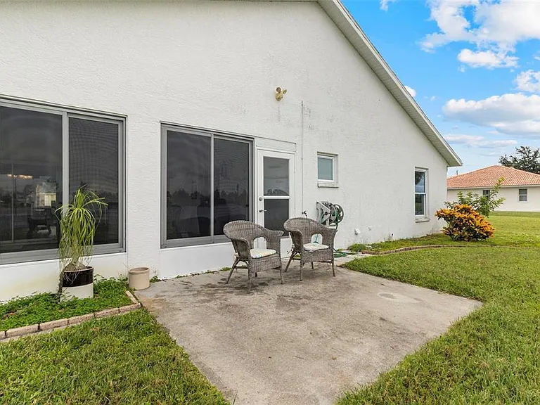 6460 Blueberry Dr — Photo 37