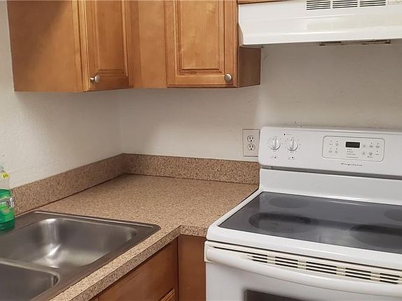 4th image of 13757 Orange Sunset Dr Unit 102