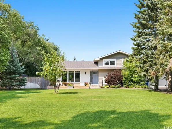 35 Ridgedale BAY, White City, SK S4L 1B2