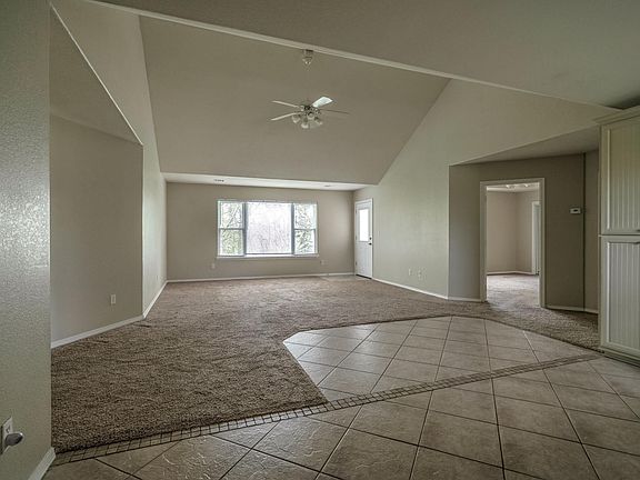 4th image of 506 Antry Pl