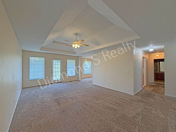 3rd image of 1285 W Bridgewood Pl
