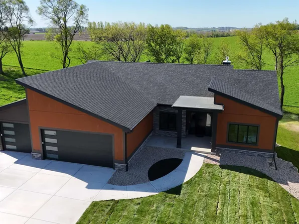 1300 Moll Dr, Waunakee, WI 53597