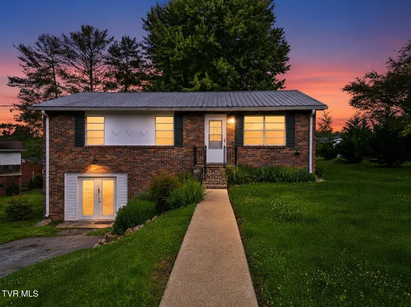 121 York Dr, Greeneville, TN 37745