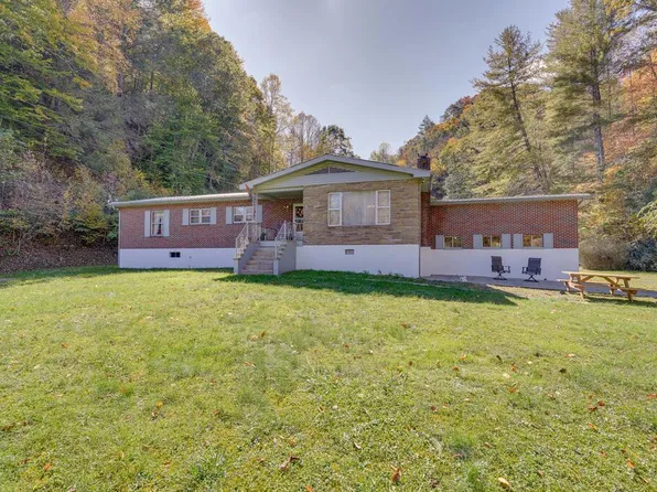 4163 Lick Creek Rd, Haysi, VA 24256