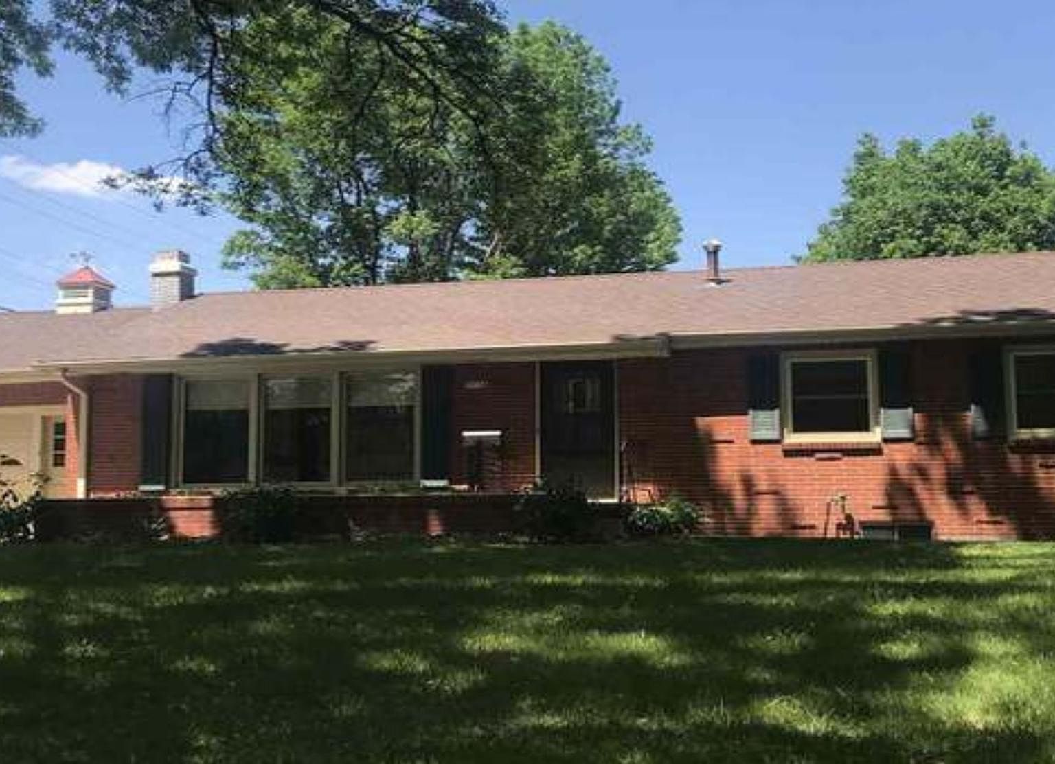 2116 Market St, Beatrice, NE 68310 Zillow