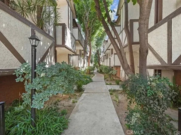 21815 Saticoy St Unit 30, Canoga Park, CA 91304