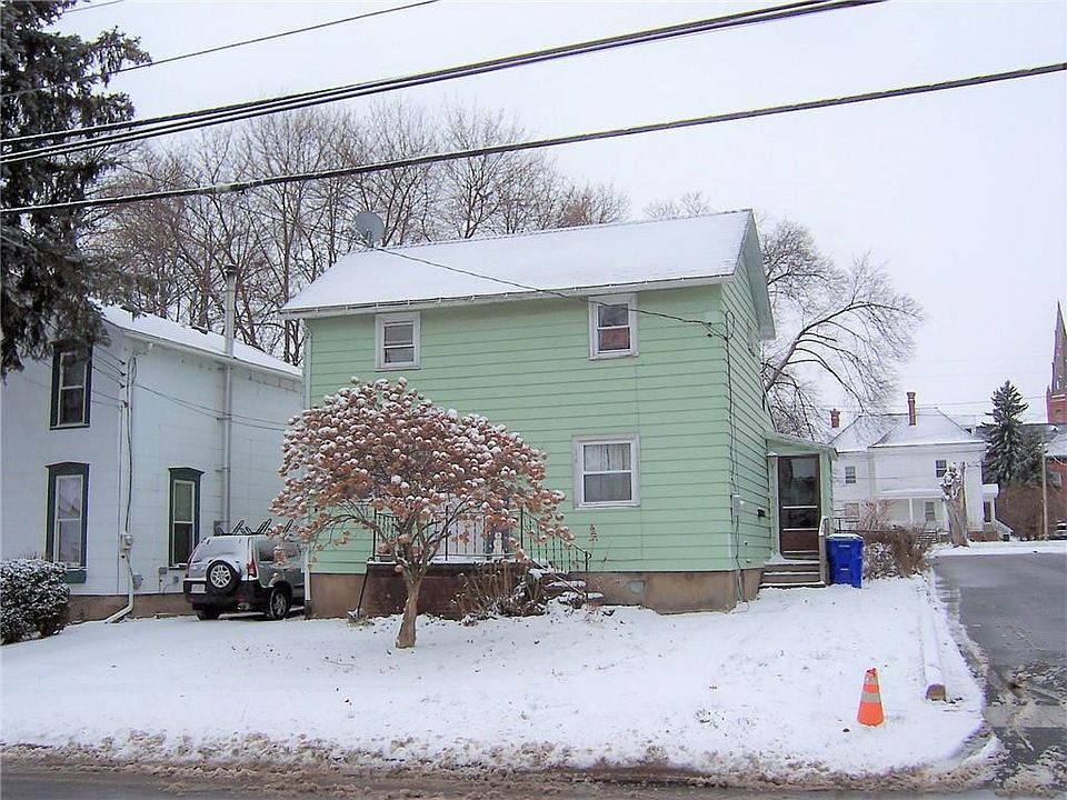 2nd image of 112 S Platt St