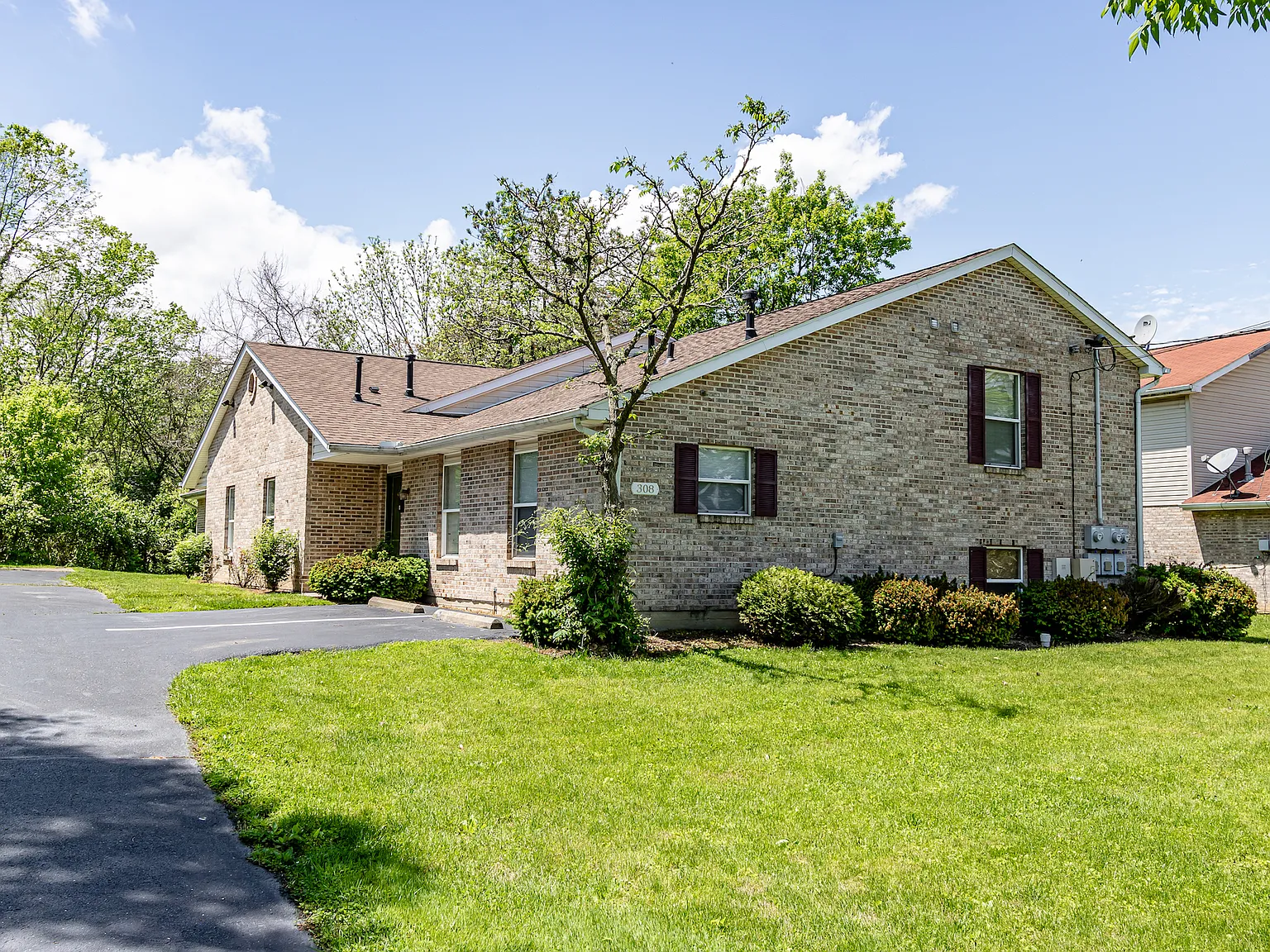 308 N College Ave - C — Photo 3