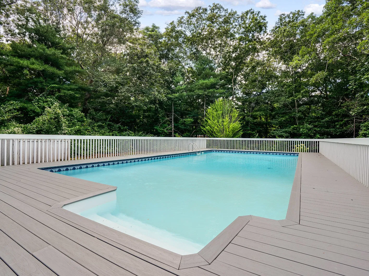 Renovated Amagansett Retreat Near Devon Beach — Photo 4