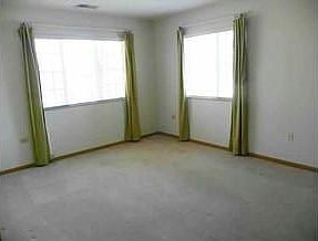 5th image of 605 Barrington Ave APT 204