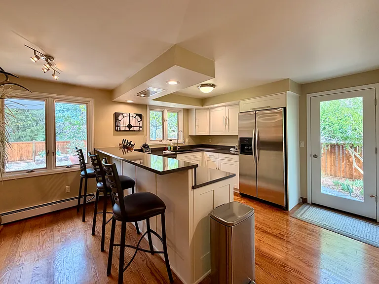 2225 Jewel St — Photo 17