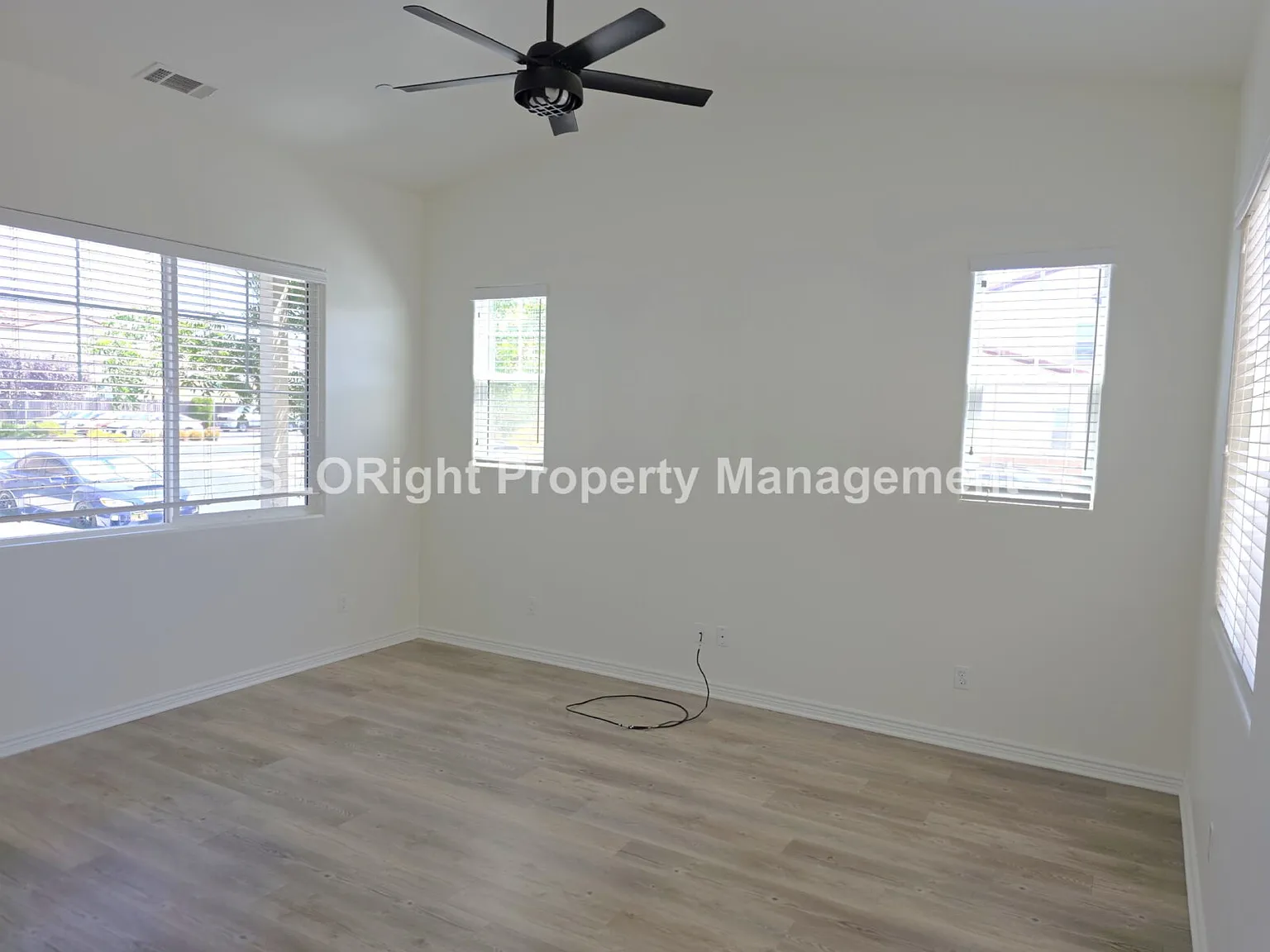 3 bed, 2.5 bath, 1386 sqft, $3,250 — Photo 3