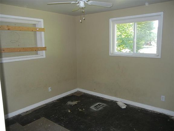 5th image of 3542 Otterbein Ave