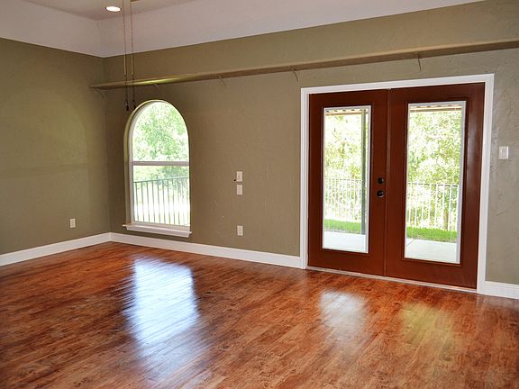 4th image of 109 Southfork Cir