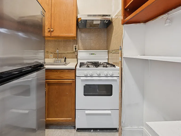 552 W 150th St #3 — Photo 4