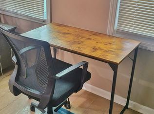 4075 Kenora Dr SW, Atlanta, GA 30331