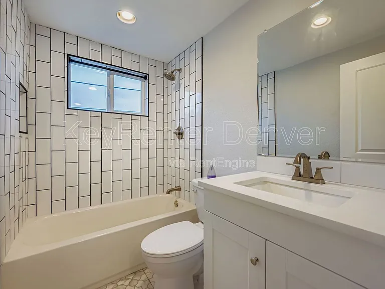 2356 S Linden Ct #C — Photo 11