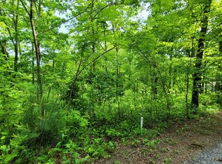 4 Oak Forest Cir, Hayesville, NC 28904