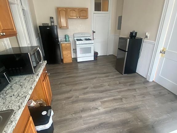 4th image of 119 Atlantic Ave APT 5