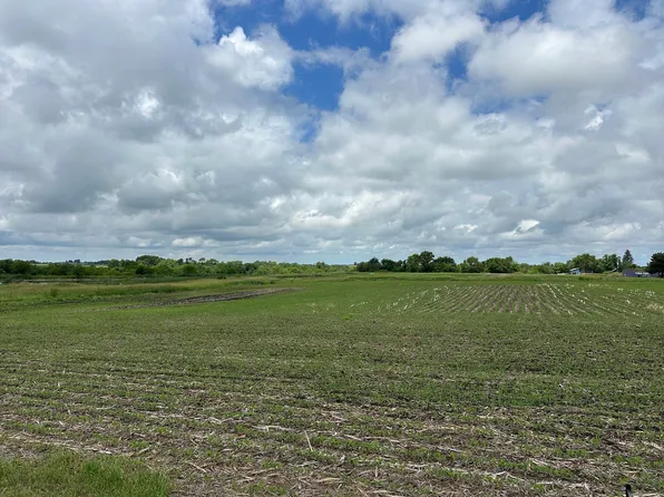1804 N 8th Ave, Winterset, IA 50273