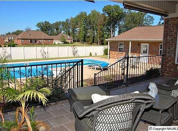 3rd image of 247 Bishop Farm Way