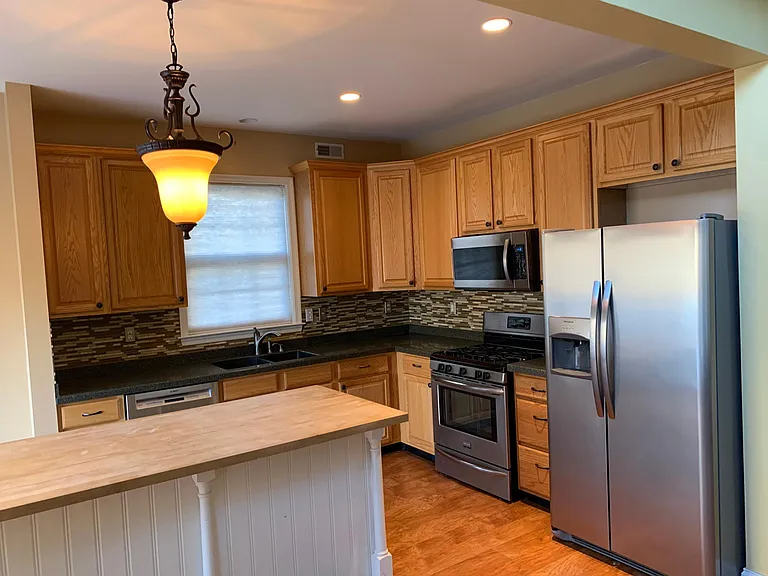 35 Wellington Rd — Photo 4