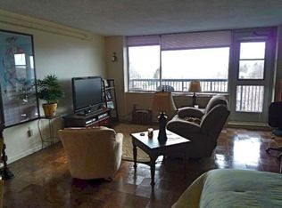 123 Saint Marys St #106, Brookline, MA 02446