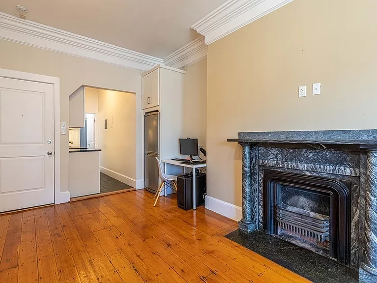 195 Beacon St #9 — Photo 7