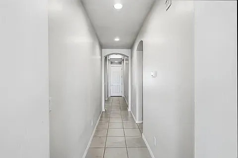 1 bed, 2000 sqft, $850 — Photo 2