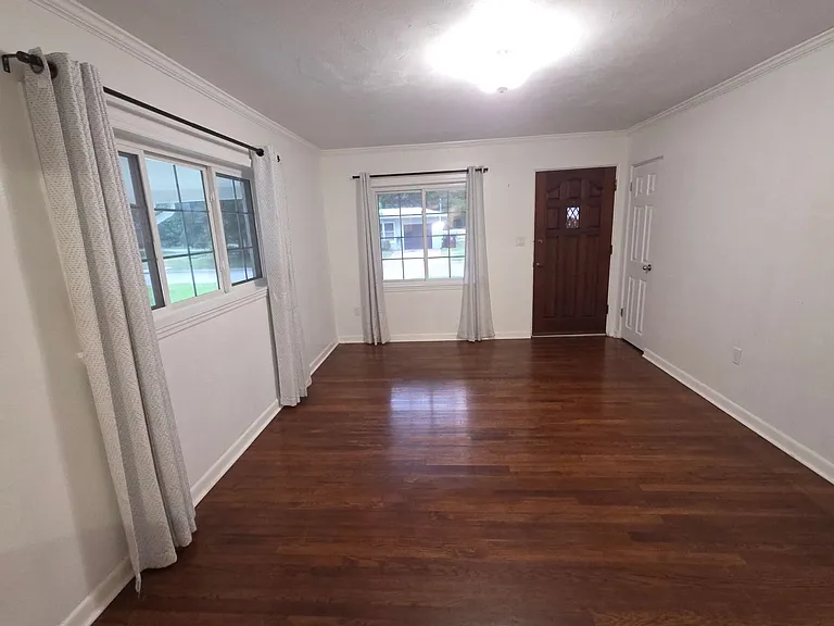 3116 Amherst Ave — Photo 4