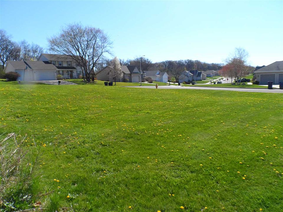 1st image of 3714 Briar Crest Dr