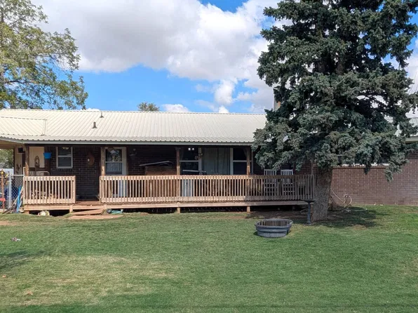 310 E 12th St, Friona, TX 79035