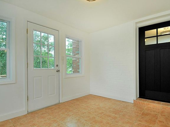 2nd image of 519 Bellsworth Dr