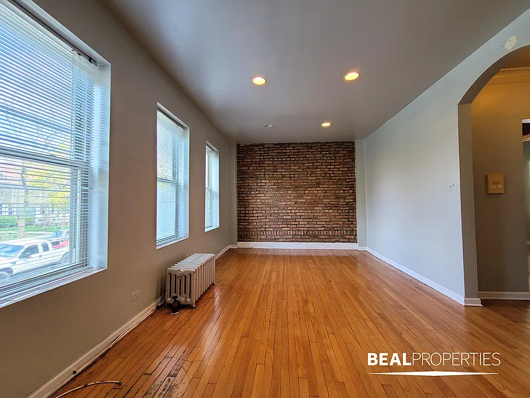 4225 Paulina — Photo 19