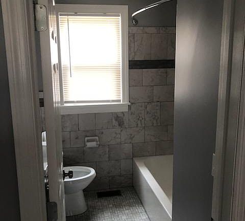 5th image of 2210 Sadler Ave