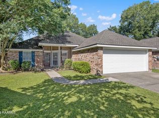 330 Pear Tree Cir, Broussard, LA 70518