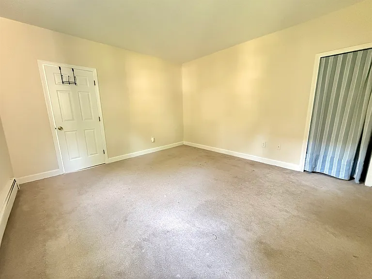 40 Chestnut St #1 — Photo 12