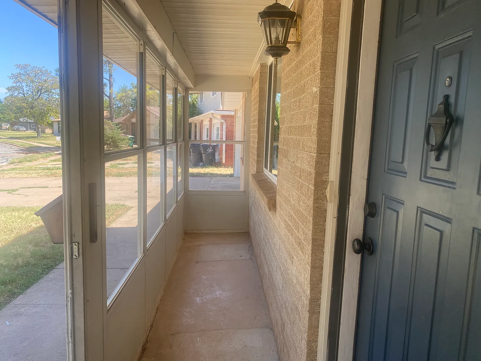 5 bed, 1990 sqft, $2,150 — Photo 4