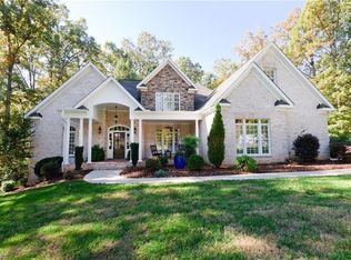 6107 Mountain Brook Rd, Greensboro, NC 27455